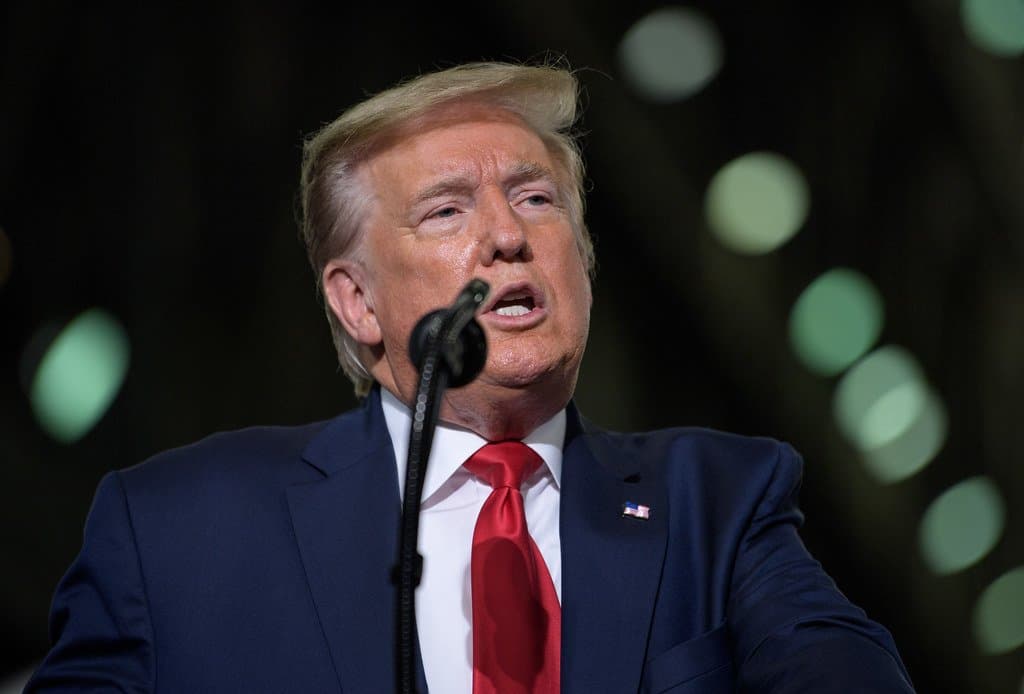 Trump Pushes Quantum Race With New Orders, $500M Funding Boost