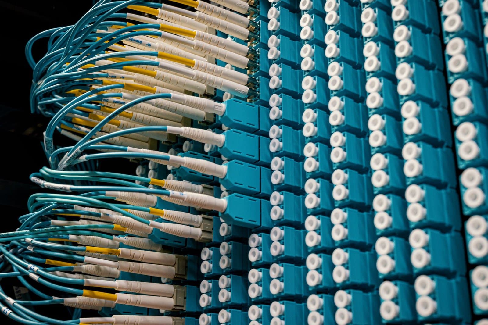 South Korea Bets 1,000T Won on AI Data Centers &amp; Chips