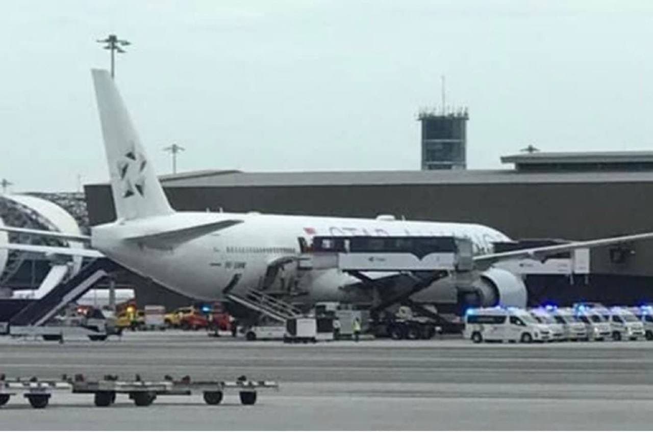 Severe Turbulence on Singapore Airlines Flight from London to Singapore Causes One Death and Multiple Injuries