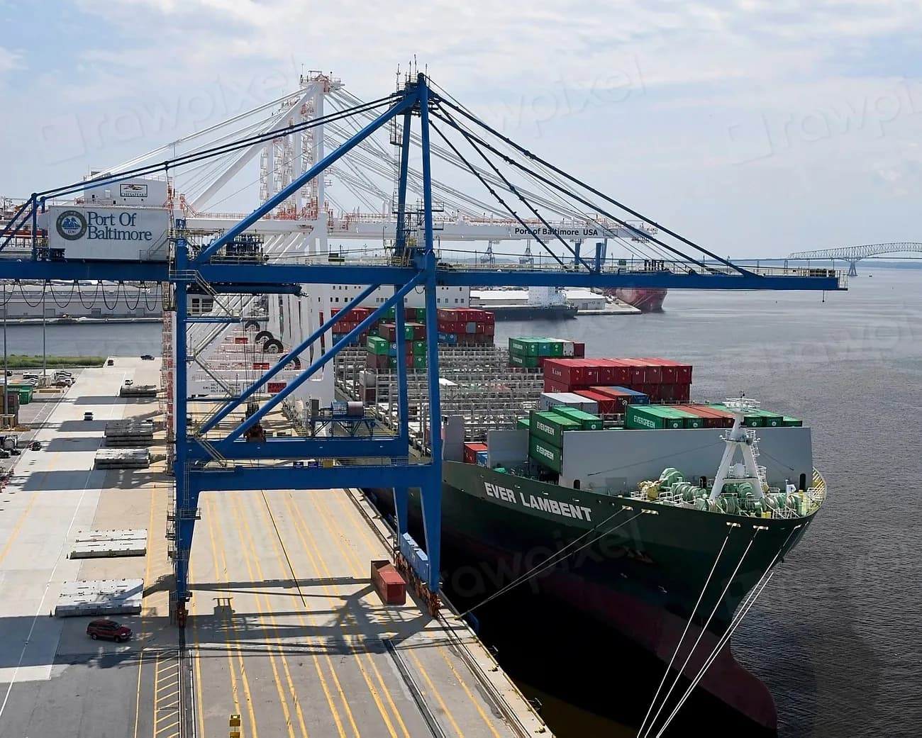 Richard Li’s China Insurance Expansion Stalls Over Father's Port Deal