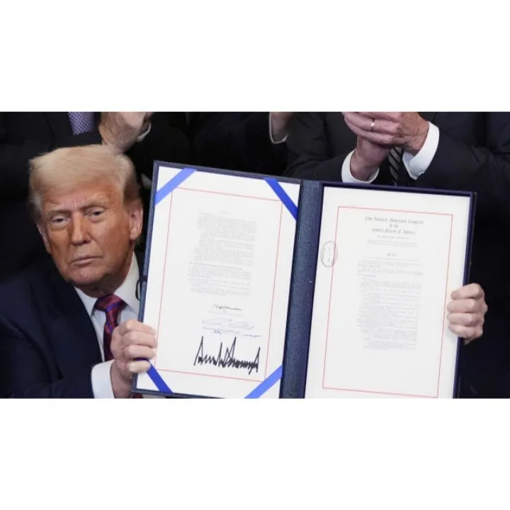 Trump Signs GENIUS Act, Making Stablecoin Law in the U.S.