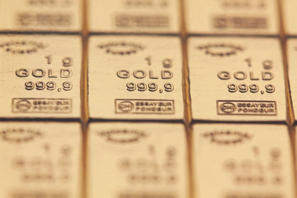 Indians Buy Over 40 Tons of Gold During Diwali, Driven by Investment Demand