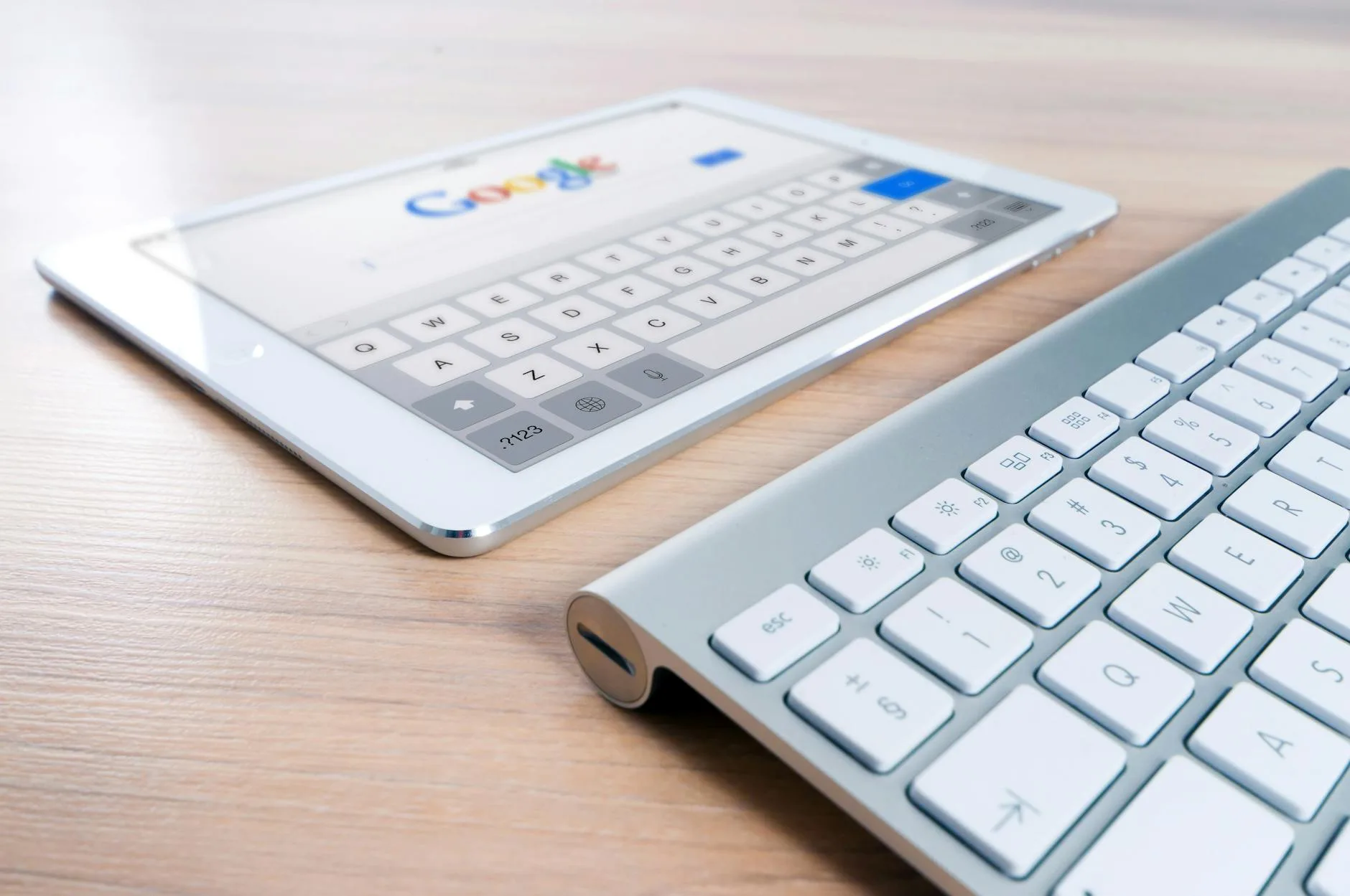 Google Faces Lawsuit Over Gemini AI Tracking User Data